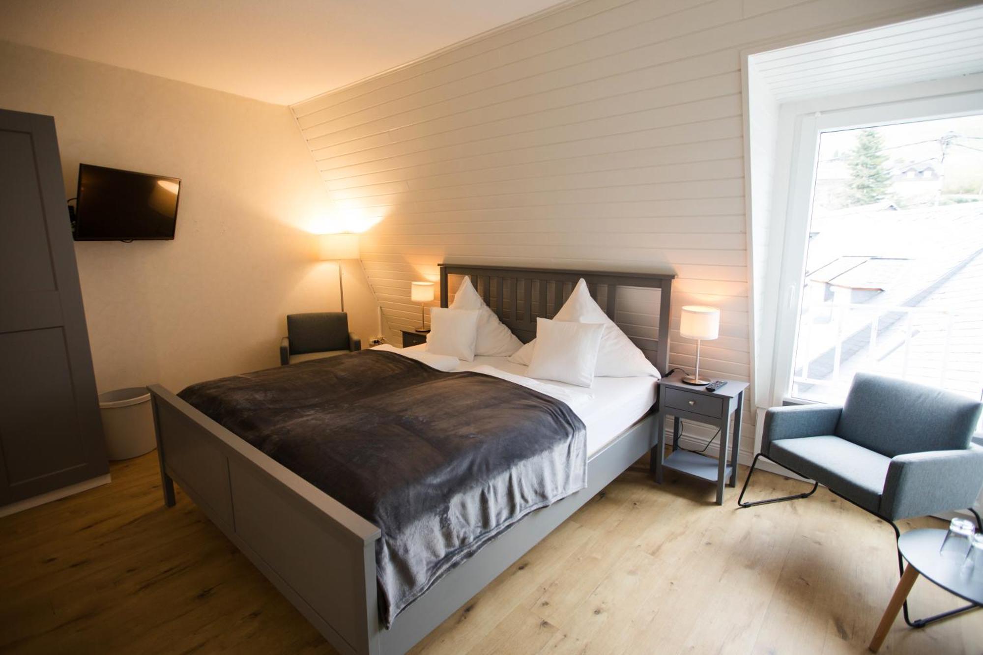 Ratskeller Hotel & Restaurant Kröv エクステリア 写真