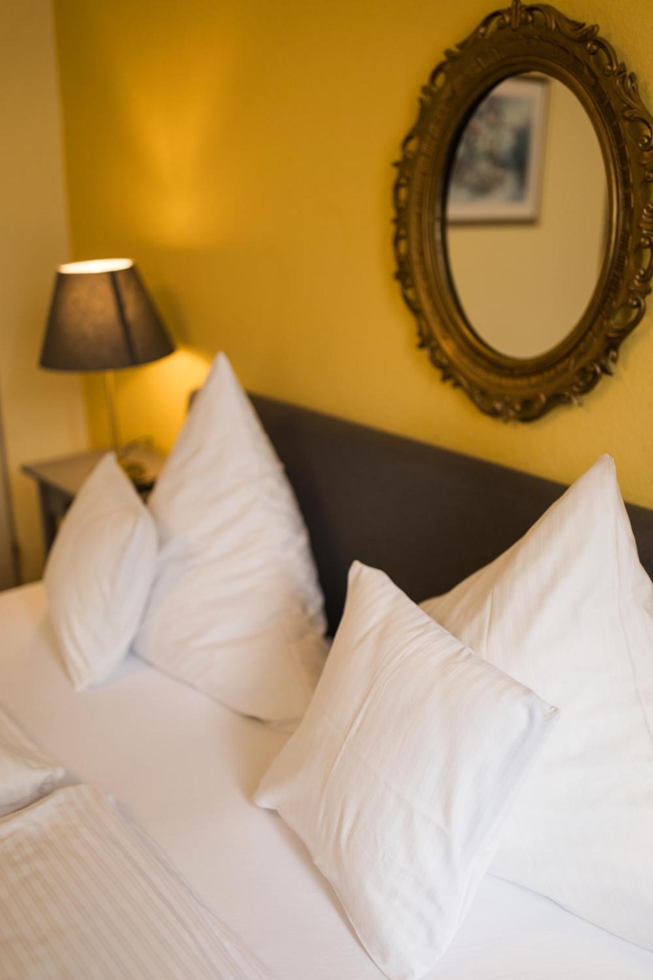 Ratskeller Hotel & Restaurant Kröv エクステリア 写真