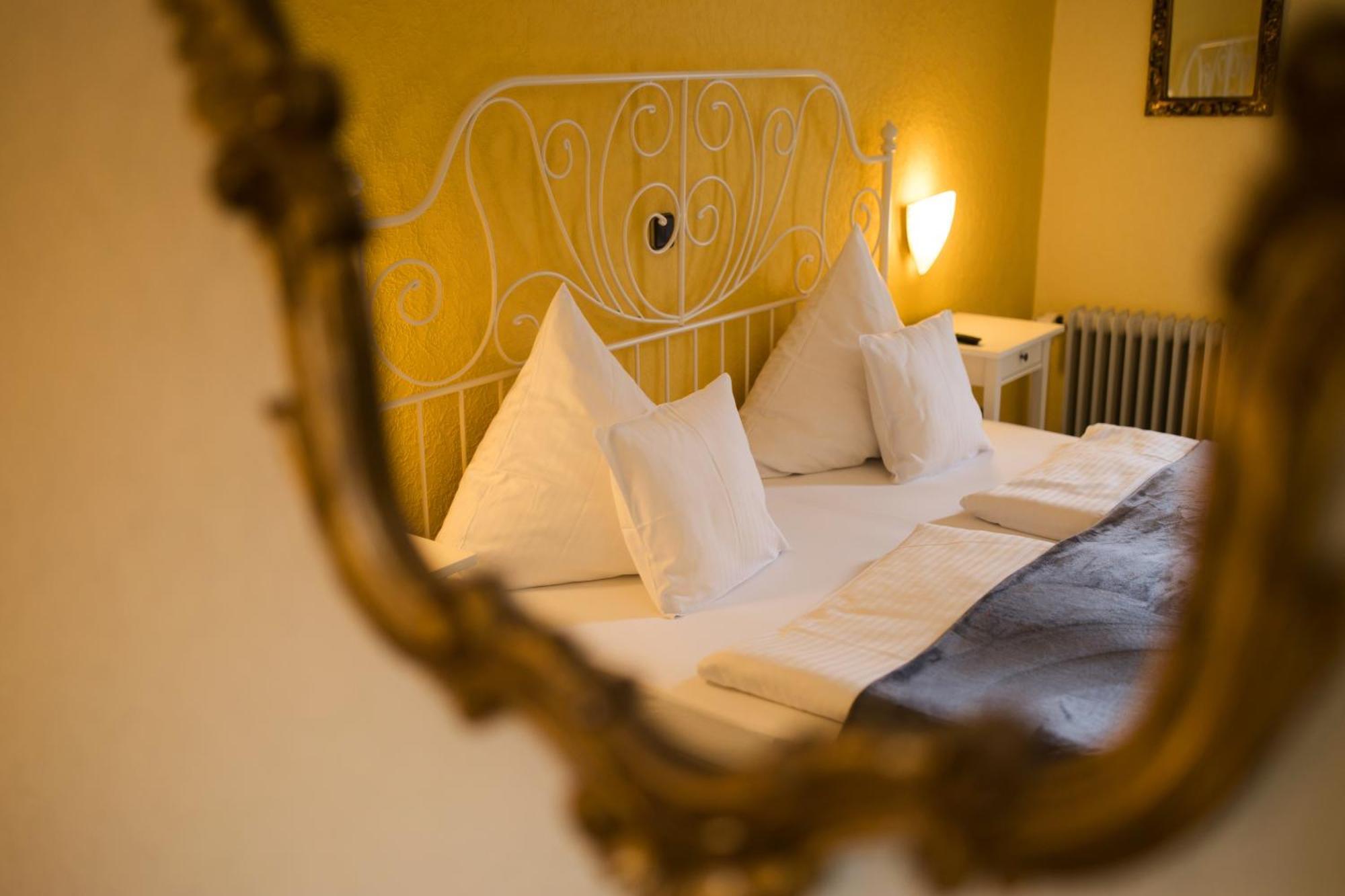 Ratskeller Hotel & Restaurant Kröv エクステリア 写真