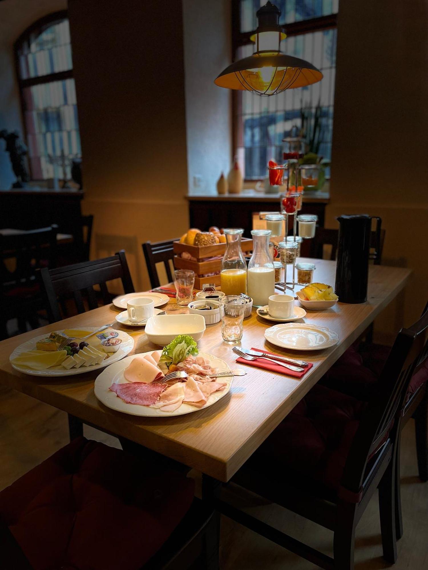 Ratskeller Hotel & Restaurant Kröv エクステリア 写真