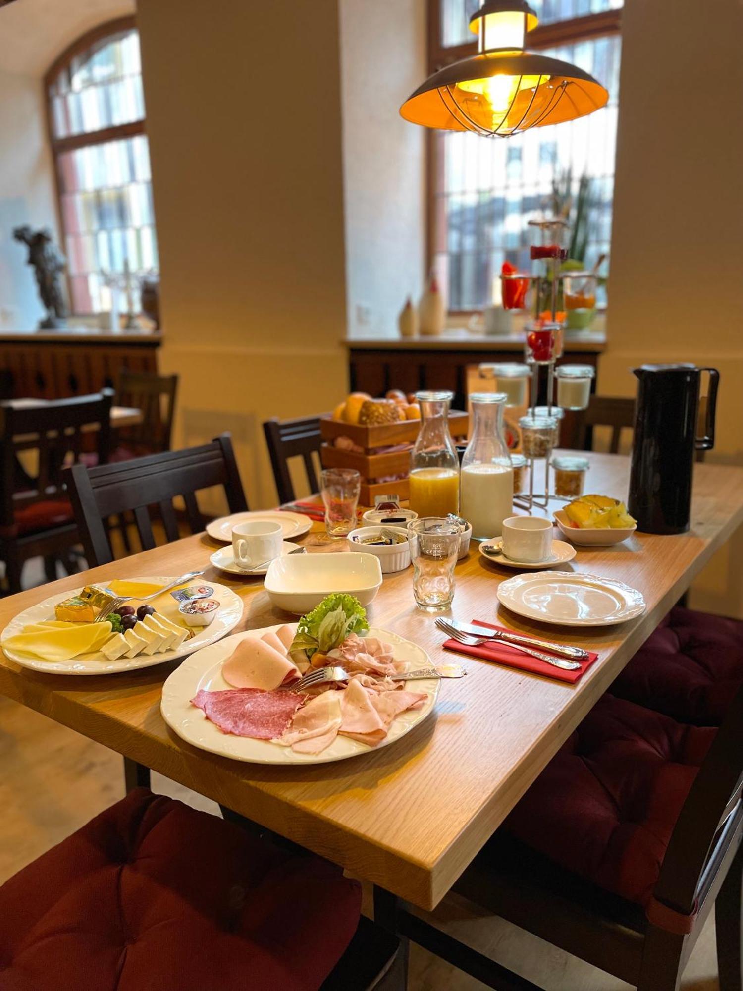 Ratskeller Hotel & Restaurant Kröv エクステリア 写真